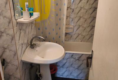 Apartament cu 3 camere semidecomandat în Central - 6