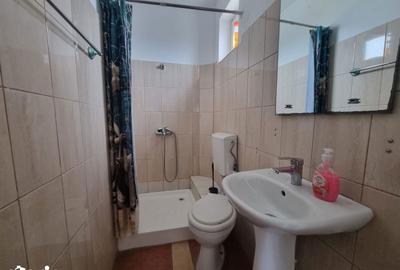 Casă cu 7 camere cu Teren 136 Mp în Central