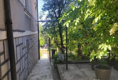 Casă cu 5 camere cu Teren 500 Mp în Central - 9