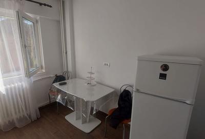 Apartament cu 2 camere decomandat în Ostroveni - 10