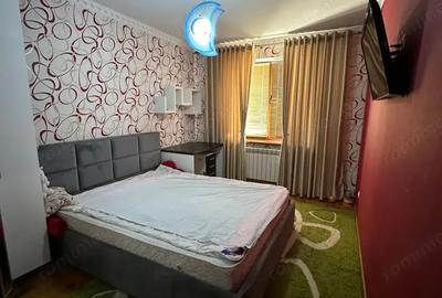 Apartament cu 3 camere în Badea Cârțan