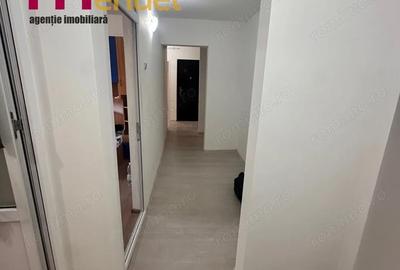 Apartament cu 3 camere decomandat în E3 - 8