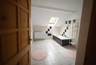 Casă individuală cu 7 camere decomandat cu Teren 400 Mp în Grigorescu - 3