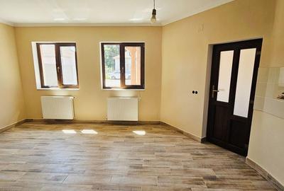 Casă cu 4 camere cu Teren 520 Mp în Borș - 2