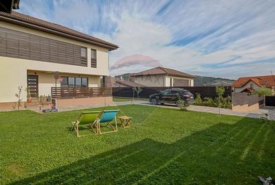Casa individuala de vanzare in Harman - moderna, spatioasa si complet - 2