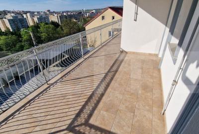 Casa de inchiriat pe 3 nivele cu 6 camere in suprafata de - 2