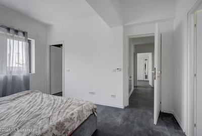 Apartament cu 3 camere decomandat în Dumbrăveni - 1