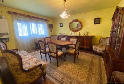 Apartament cu 4 camere decomandat în Fălticeni - 2