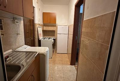 Garsoniera- Tractorul langa Coresi Mall - 4