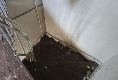 Casă individuală cu 7 camere cu Canalizare în P-ța Unirii - 13