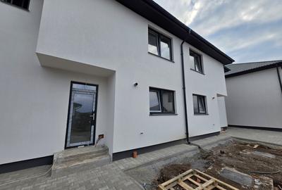 Duplex cu 4 camere cu Teren 225 Mp în Tărlungeni - 11