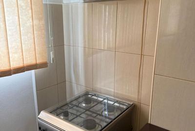 Apartament cu 2 camere semidecomandat în Micro 6 - 6