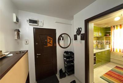 Apartament cu 3 camere semidecomandat, mobilat în Micro 3 - 11