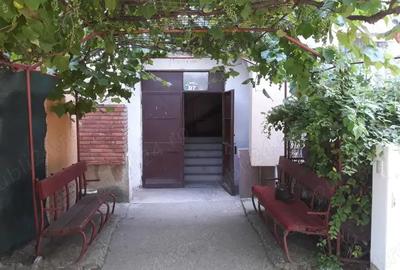 Apartament cu 2 camere decomandat în Calafat - 8