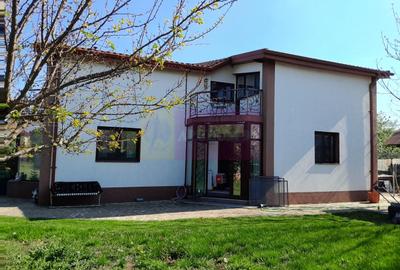 Casă individuală cu 5 camere cu Teren 958 Mp în Tineretului - 32