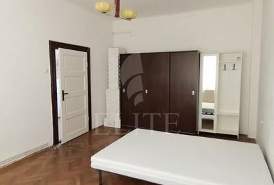 Garsonieră decomandată, mobilată în Central