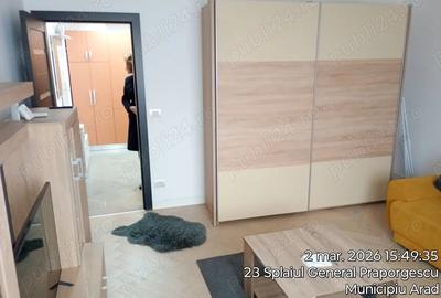 Garsonieră decomandată în Central - 4