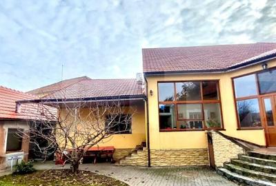 Spațiu comercial, de 210 mp, în Central - 12