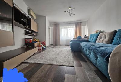Apartament cu 3 camere decomandat în Adânca