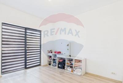 Duplex 85 mp utili, curte 200 mp vedere la lac ?i p?... - 1