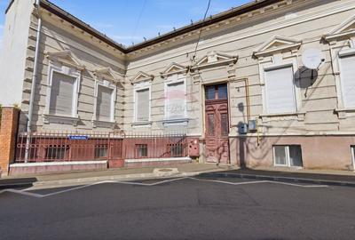 Apartament cu 4 camere semidecomandat, mobilat în Central - 14