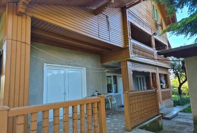 Proprietar - De vânzare Vilă - Casă vacanță  în Breaza - Str. Miron Căproiu - 6