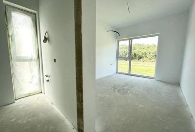 Casă cu 4 camere cu Teren 238 Mp în Giarmata