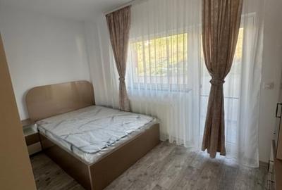 Apartament cu 3 camere semidecomandat în Vișani