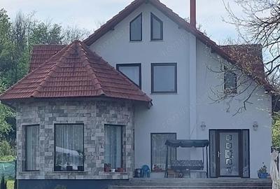 Casă cu 5 camere cu Teren 3000 Mp în Colonești - 6