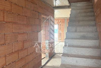 Casă cu 4 camere cu Teren 278 Mp în Bazoș - 5