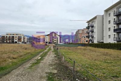 Teren Construcții de 1000 mp, în Tractorul - 3