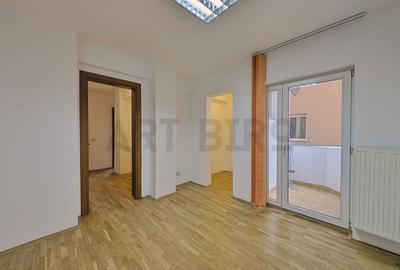 Birou, de 104 mp, în Obor - 5