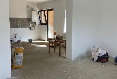 Casă cu 2 camere cu Teren 400 Mp în Mărgineni - 1