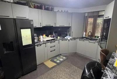 Casă cu 3 camere cu Teren 400 Mp în Central - 2