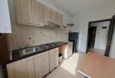 Garsonieră decomandată, mobilată în Tractorul - 7