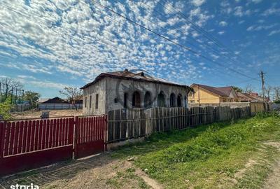 Casă cu 7 camere cu Teren 1100 Mp în Ciorani