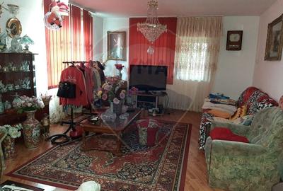 Casă individuală cu 7 camere cu Canalizare în Provița de Jos - 5