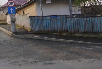 Casă cu 2 camere cu Teren 320 Mp în Central - 1