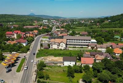 Intravilan, aria castelul Bran,utilitati,acces apreciabil: FILM! - 5