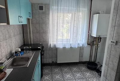 Apartament cu 3 camere decomandat în Soarelui - 3