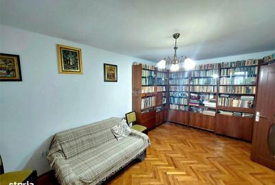 Apartament cu 4 camere decomandat în Crâng - 4