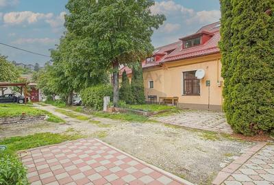 Apartament cu 3 camere decomandat, mobilat în Brașovul Vechi