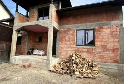 Casă cu 5 camere cu Teren 3100 Mp în Măneuți - 7