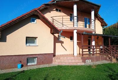 Casă cu 5 camere cu Teren 618 Mp în Sântana de Mureș - 2