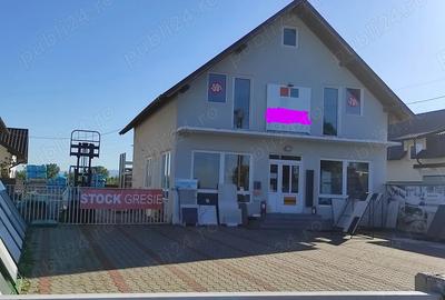 Vand loca?ie in Radau?i zona liceul agricol strada principala vad foarte bun pentru o afacere - 1