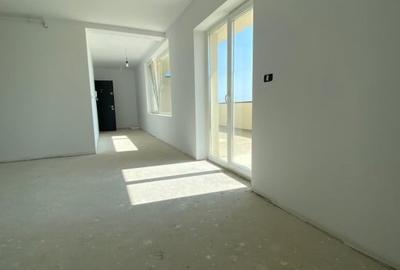 Penthouse 3 camere, decomandat, 71 mp utili, etajul 3/3 -Torontalului - 2