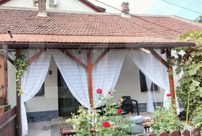 Casă cu 3 camere cu Canalizare în Central - 3
