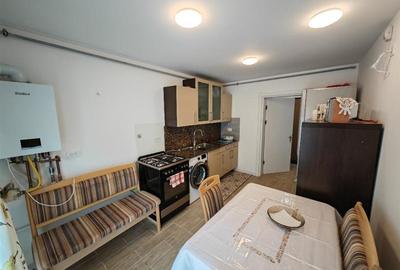 Apartament cu 3 camere decomandat, mobilat în Răcădău - 10