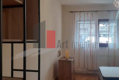 Casă individuală cu 3 camere cu Canalizare în 1 Mai - 1