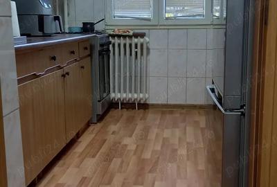 Apartament cu 3 camere decomandat în Drumul Taberei - 8